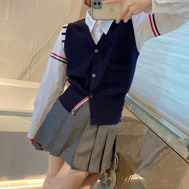 

2023TB New Knitted Vest Womens Slim Tank Top Cardigan Warm Vest In Autumn and Winter Joker Fashion Bottoming Korean Version.