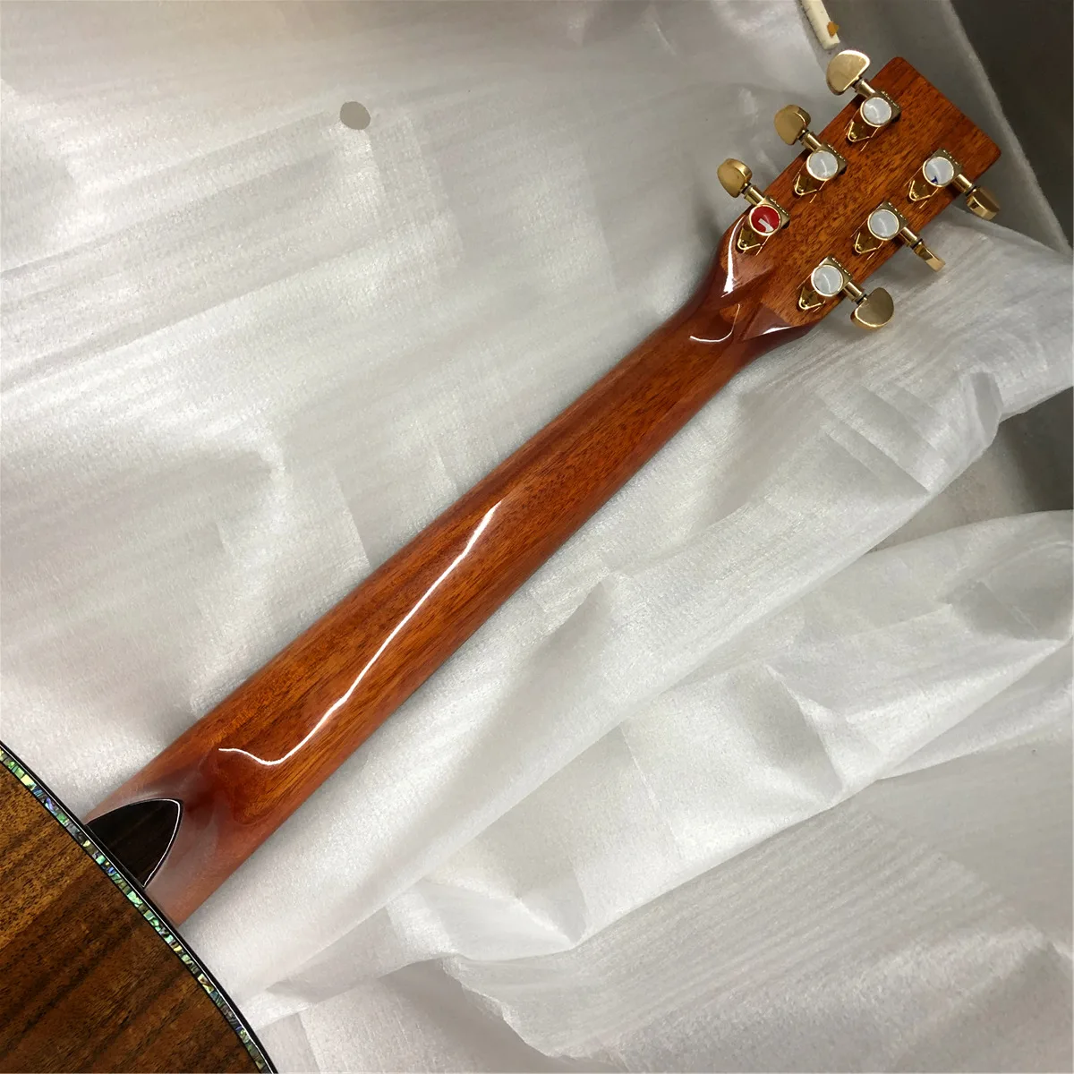 Chitarra folk elettro-acustica Gibson Hummingbird Koa Custom Shop in Chitarra folk elettro-acustica Gibson Hummingbird Koa Custom Shop in