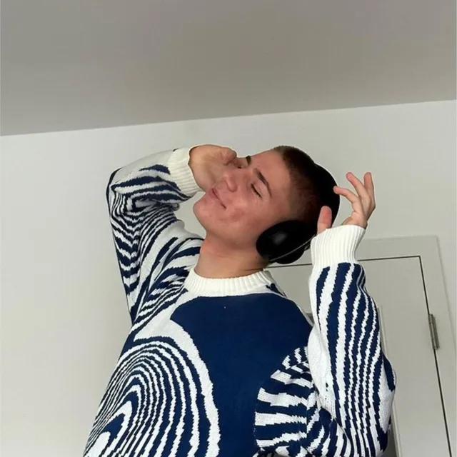 Swirl Pattern Pullover Sweater 2