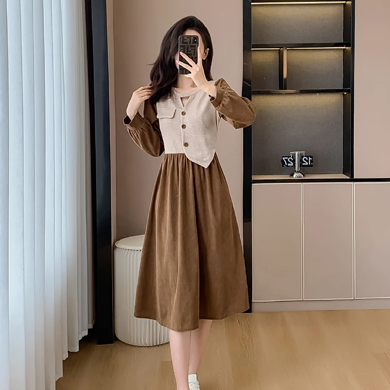 

Корейская версия уплотненных весенне-осенних ярких женских платьев из двух частей