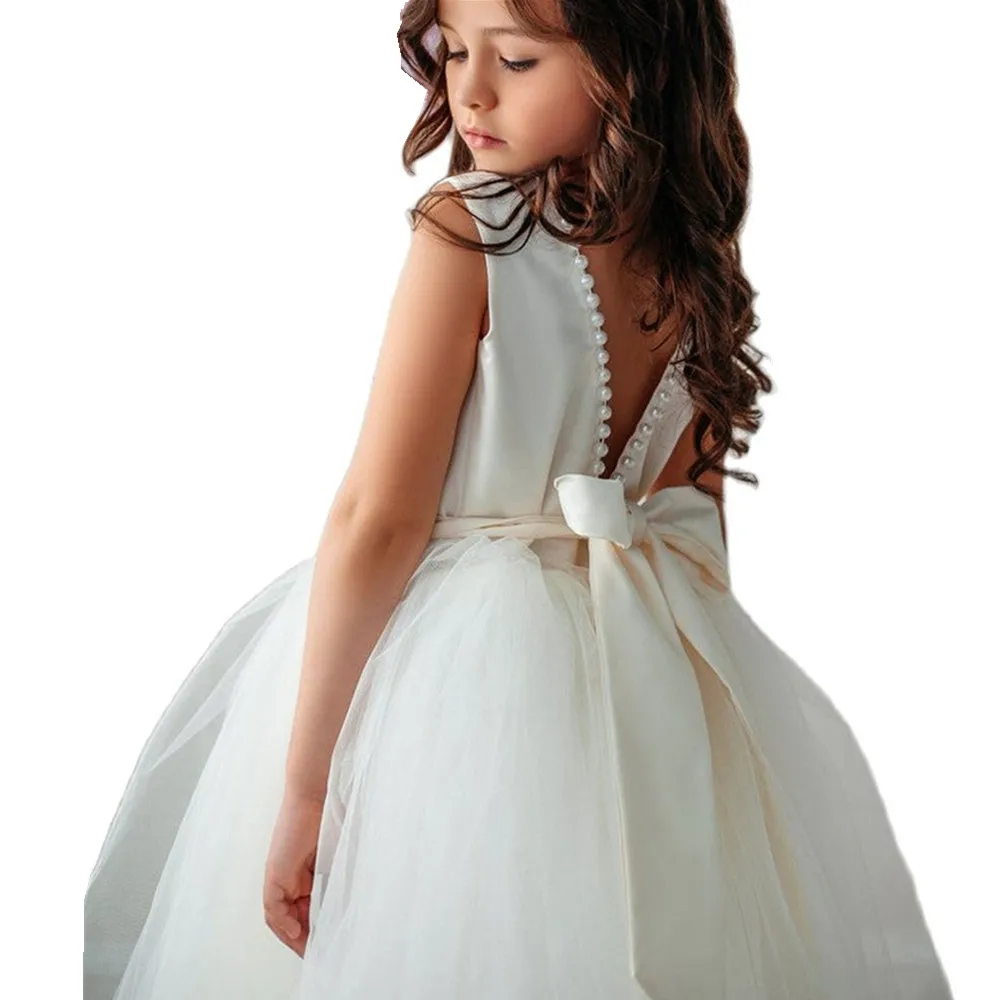 

Backless Pearls Flower Girl Dress Trailer Puffy Wedding Party Gowns for Girl First Communion Dresses Eucharist Attended Princess