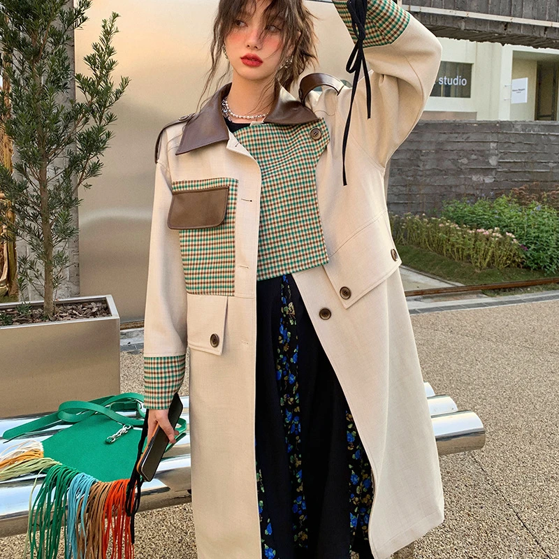 Рисунок 3 - Женская однобортная ветровка