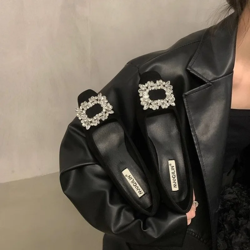 Winter Fur Flats Shoes Woman Luxury Crystal Pointed Toe Slip on Ladies Flat Shoes Female Sexy Boat Mocasines Designer
