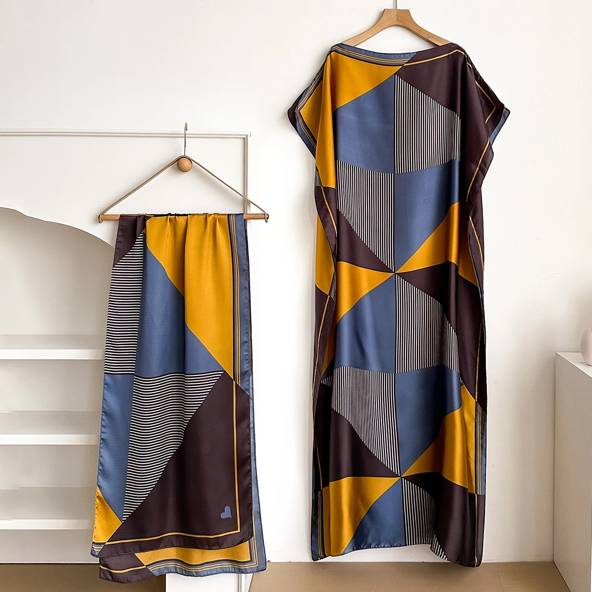 2025 NEW Fashion Summer Dress With Big Scarf Dubai Turkey Kaftan Muslim Loose Abaya Women African Casual Print Shawl Robe