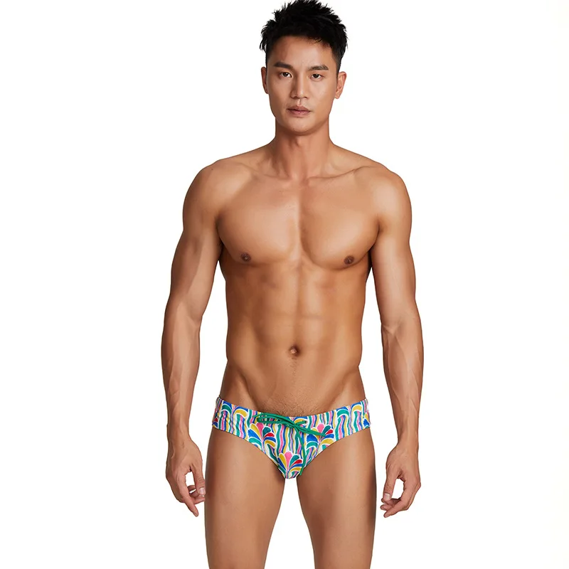 Summer men's swimming trunks, polyester digital printing, sassy fashion and sexy low-rise men's swimming trunks