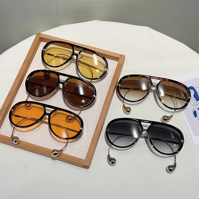 Women's Luxury Oversized Gradient Pilot Sunglasses - Trendy Double Bridge Design