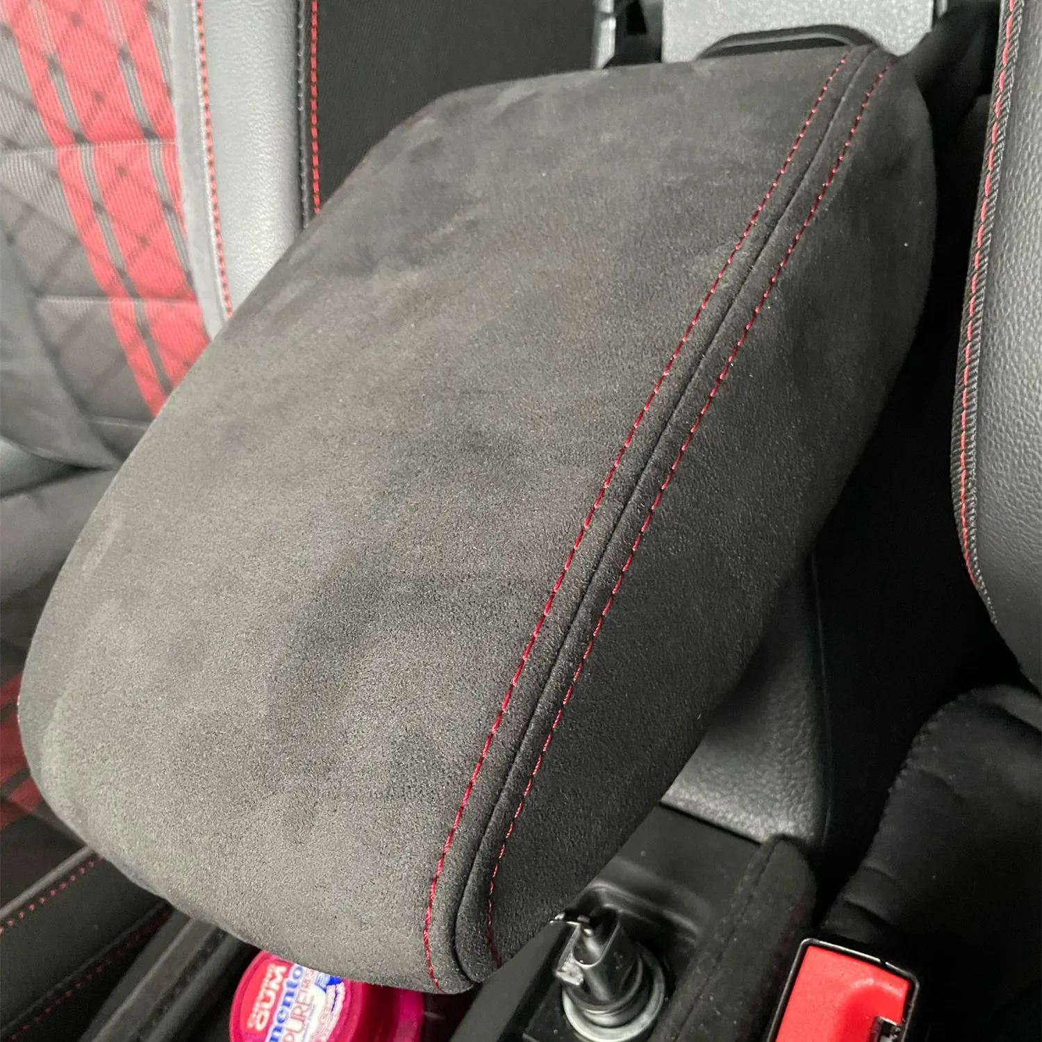 thumbnail image 1 of Funda protectora de cuero para reposabrazos central de VW Scirocco GOLF 7 8 6 5 POLO Accesorios Modificación de decoración, 1 of 5