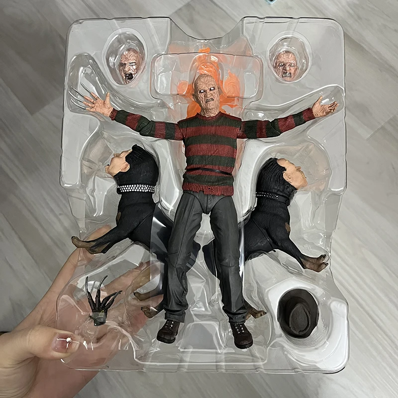 NECA A Nightmare on Elm Street Ultimate Freddy Krueger 7 PVC Action Figure  Box