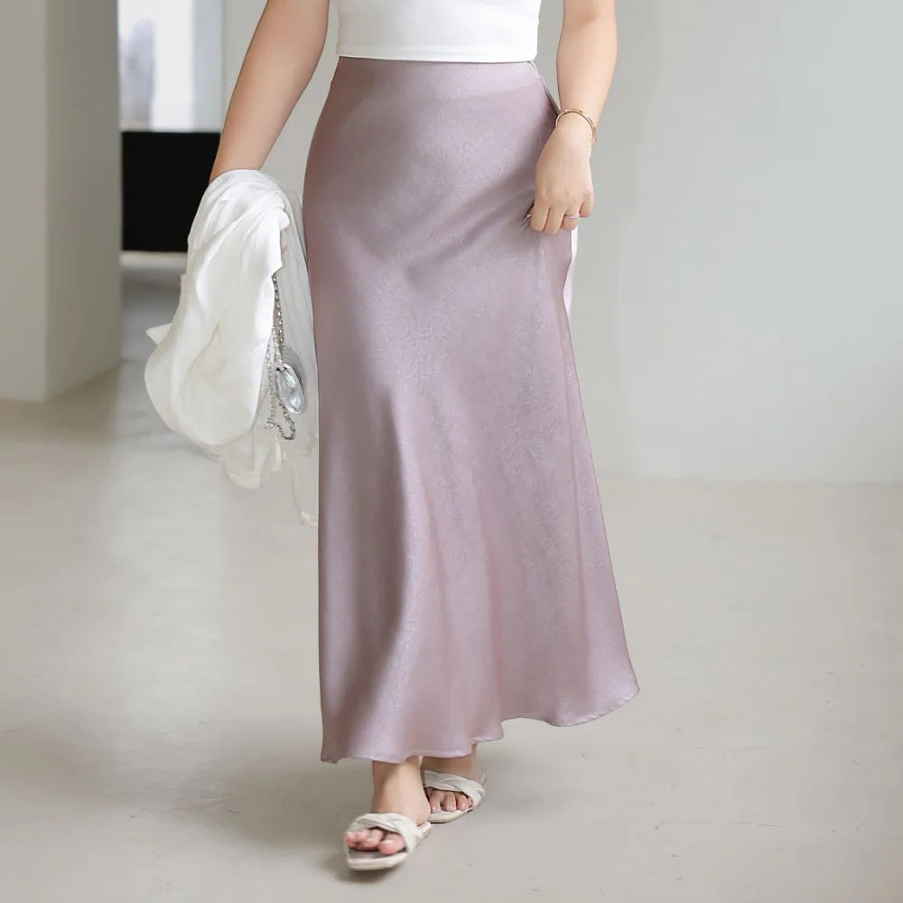 Lustrous Elegant Plus Size Women's Skirt French Style Premium Faux Acetate Satin Mermaid Hem High Waist Midi Skirt With Glossy