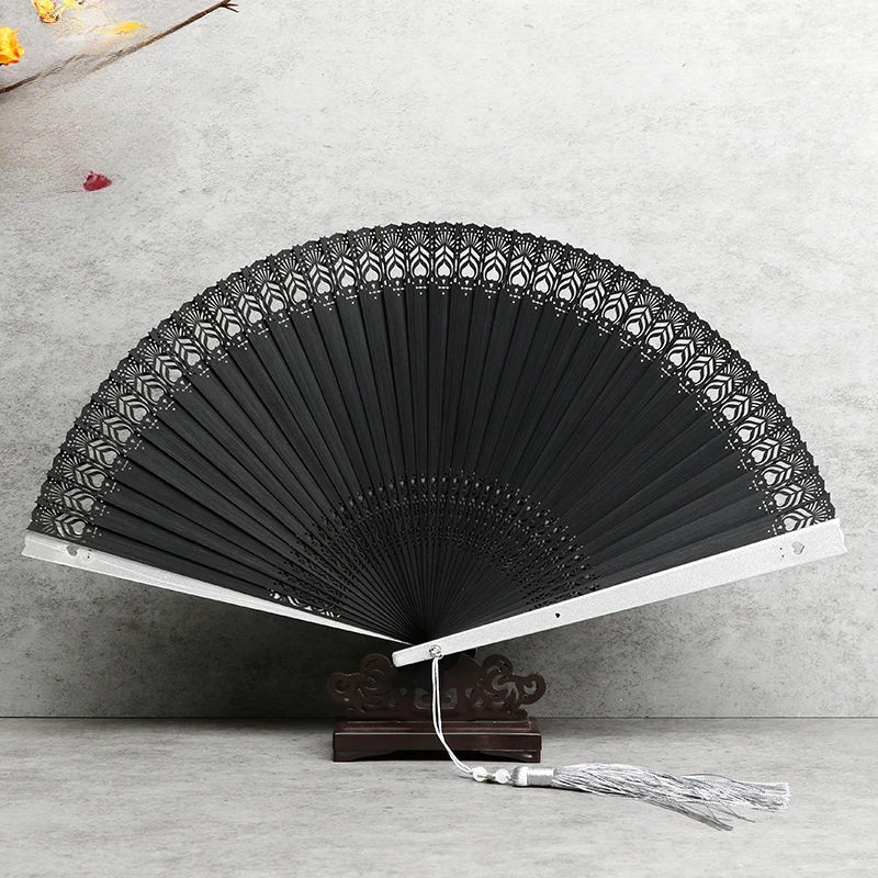 

Складной веер-резьба в старинном стиле для мужчин и женщин из бамбукового материала ручная работа танцевальные украшения Hanfu Новый портативный подарок в китайском стиле