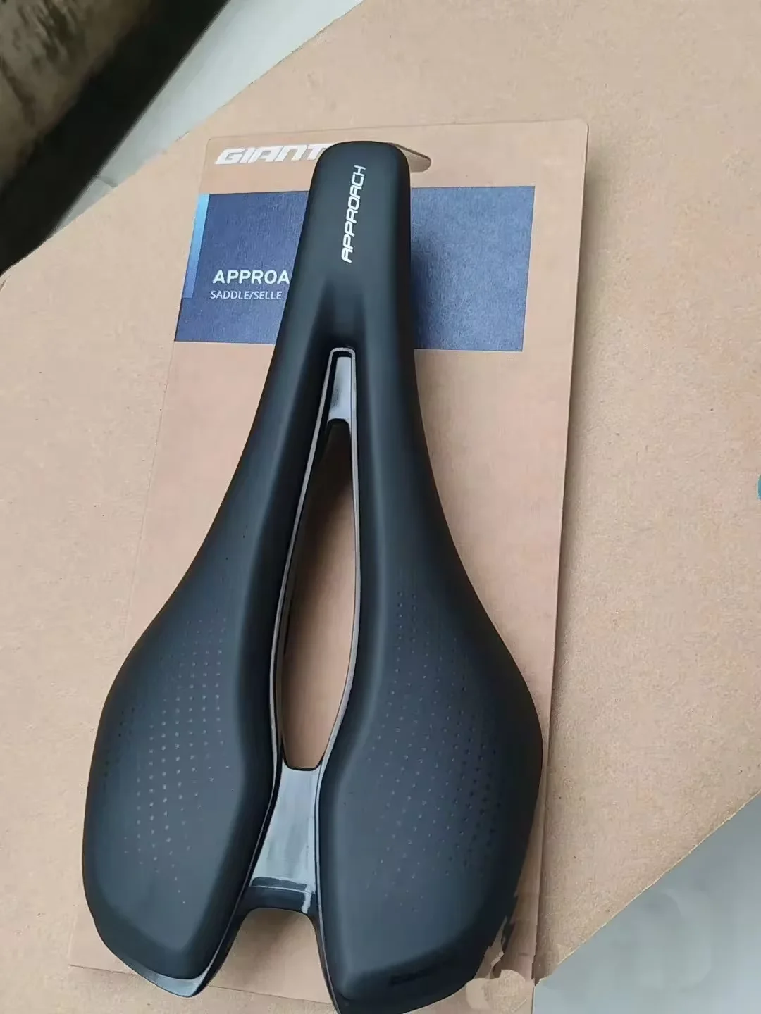 Comfort Gel Bike Saddle with Vent 2