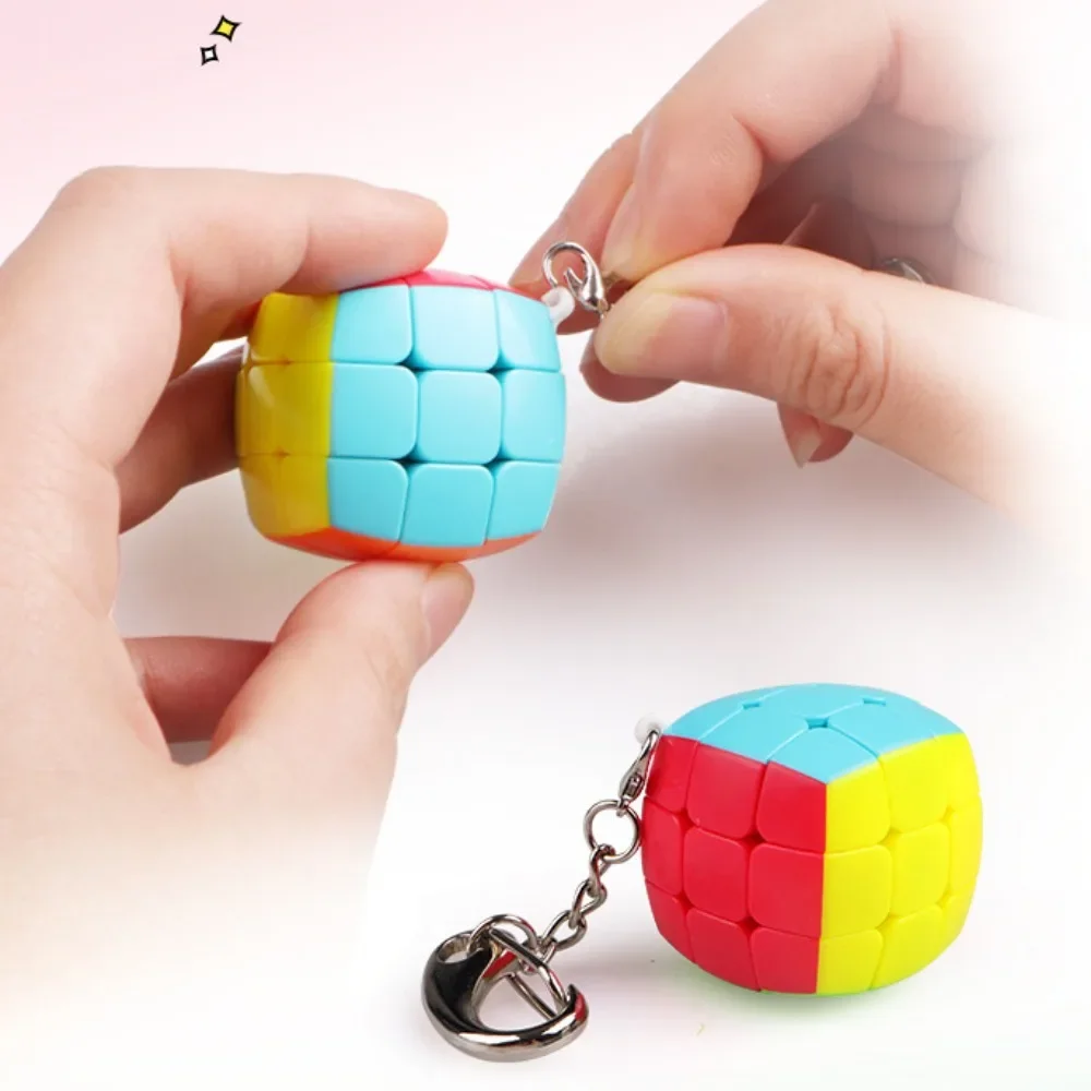 Magic Cube Puzzle Educational Toys 3D Maze Cube Speed Cube Puzzle Cube Mini Magic Cube Decompression Puzzle Keychain Professional Cubing Speeding Pendant For Adults/ Children