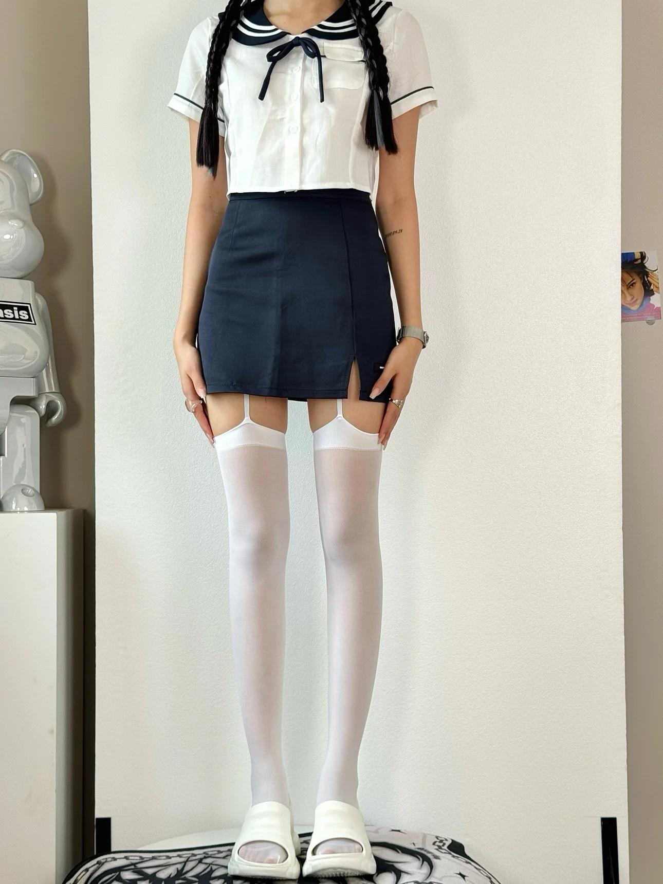 1/2 Stück Damen Sexy Straps-Oberschenkelstrümpfe Samt Schwarz und Weiß Unregelmäßige freiliegende Haut JK Japanische Overknee-Socken – Detail 13