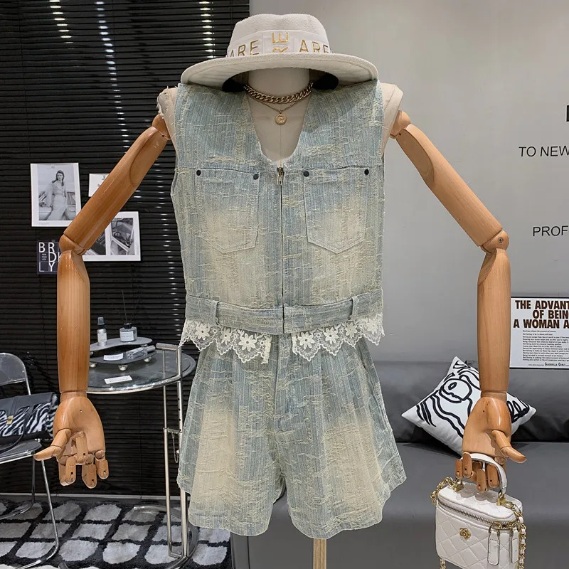 

Винтажный свободный джинсовый топ на молнии с кружевными краями и V-образным вырезом + стройнящие прямые шорты с высокой талией и широкими штанинами, комплект из двух предметов