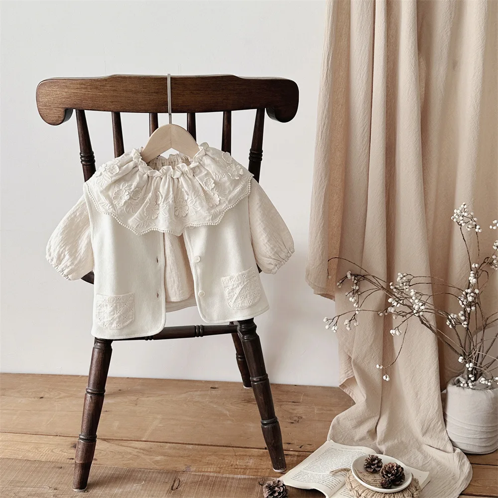 Description Picture 3 of item2025 Spring New Baby Sleeveless Vest Solid Infant Cotton Cardigan Toddler Lace Vest Coat Simple Single Breasted Baby Clothes