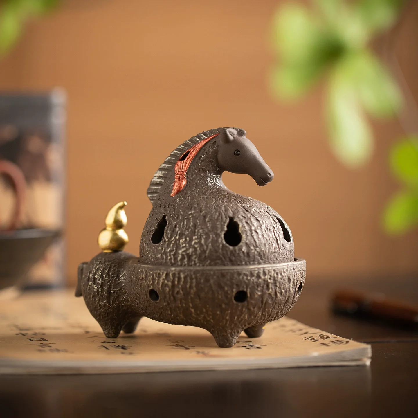 Antique Zisha Tang Horse Incense Burner, Ceramic Censer for Stick Incense, Fortune Horse Statue Home Decor, Zen Desktop Ornament