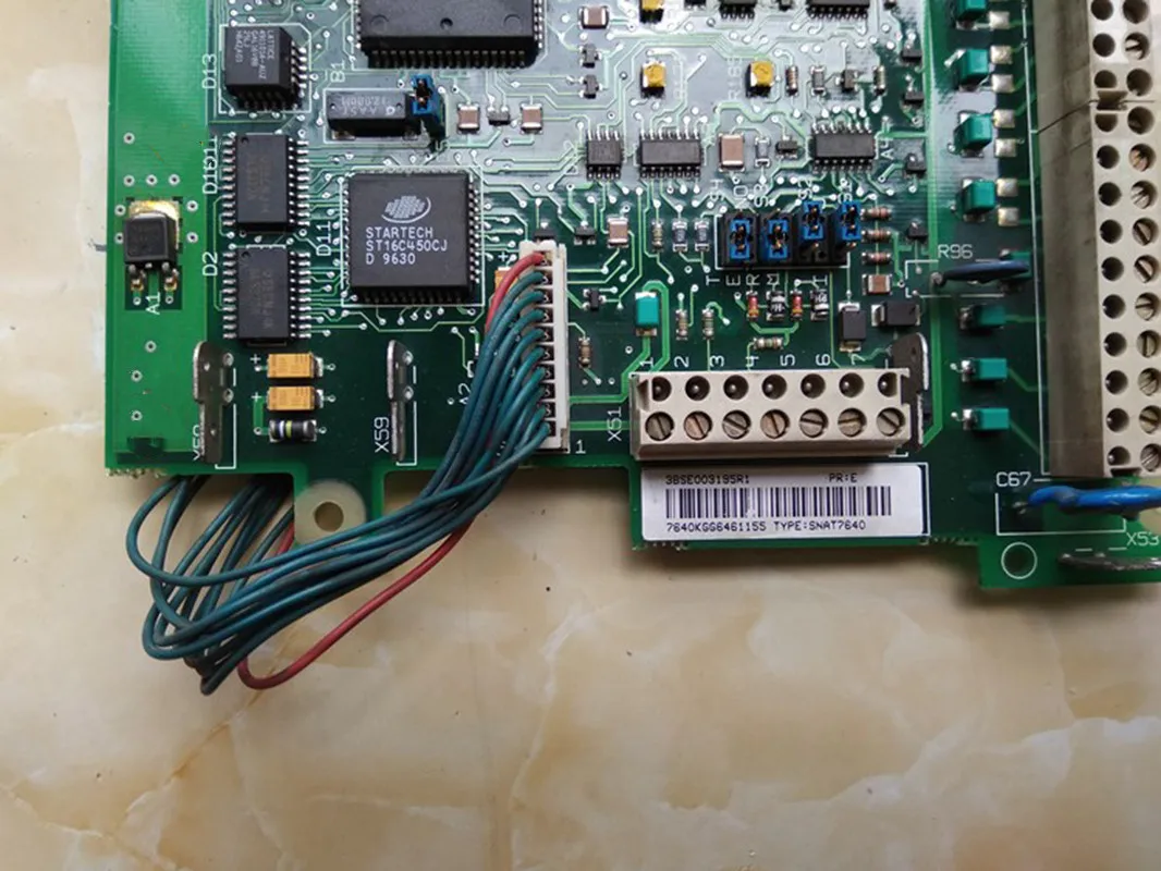 

Drives 3BSE003195R1 ACS-500 VS Drive Board SNAT7640 Asea Brown boverin в хорошем состоянии