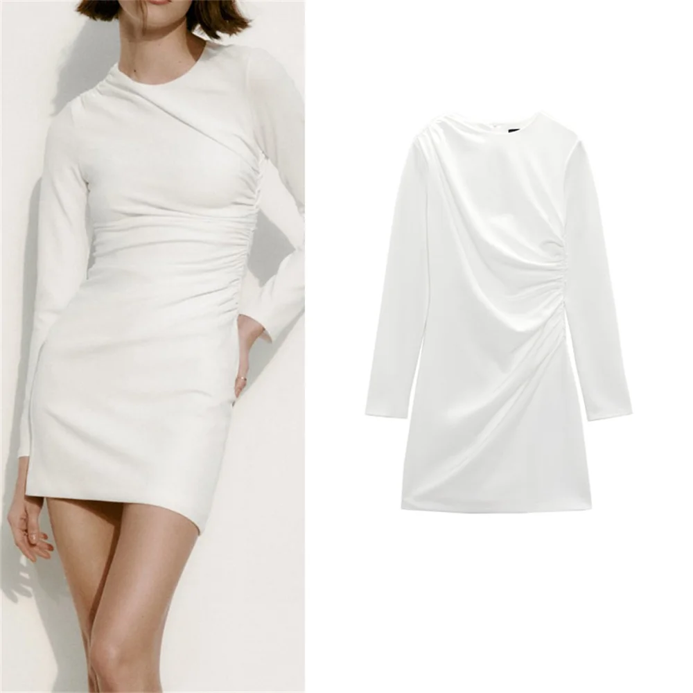 

Autumn new fashion casual white slim-fitting round neck long-sleeved chic pleated decorative knitted fabric dress 2241332