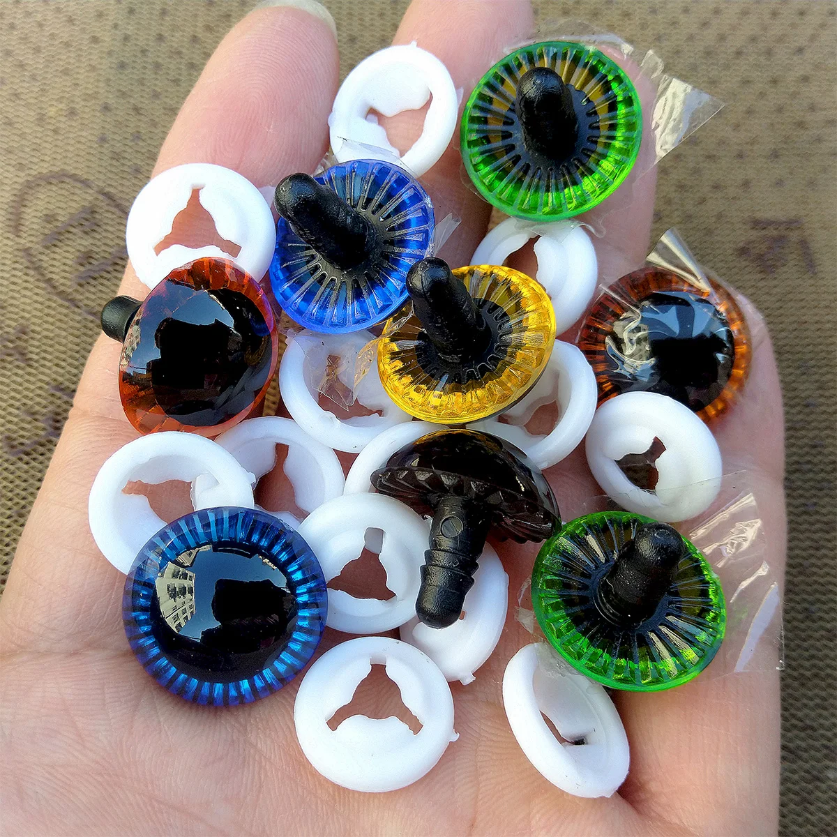 20pcs/lot 3D Laser Safety Eyes For Crochet Amigurumi Toys Glitter Packs Knitting Doll Eyes For Plush Toy Accessories 2