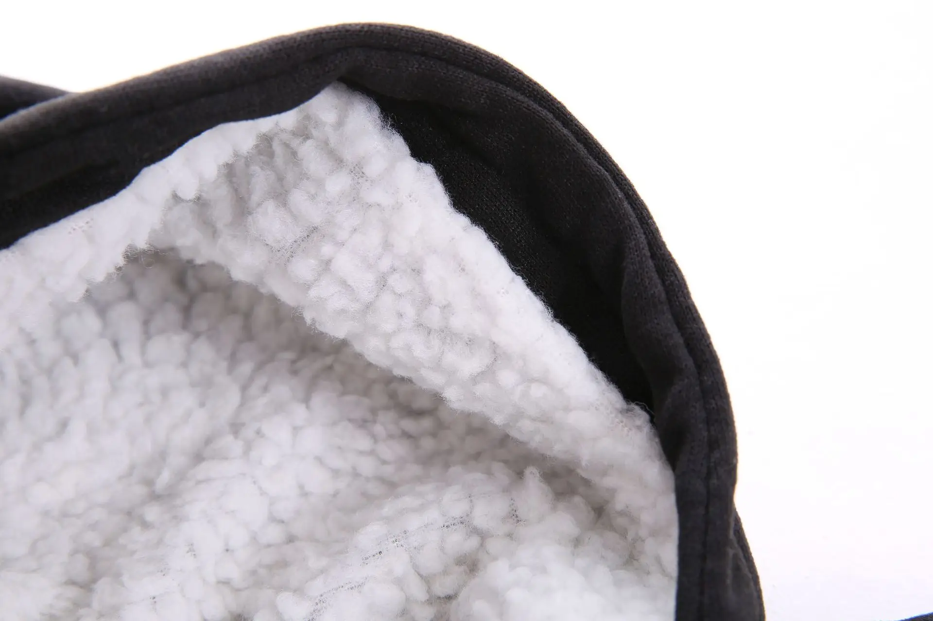 Best Selling Amazon Hooded Classic Cow Horn Button Jacket Cotton Coat Autumn/Winter Parkas Fashion Outerwear