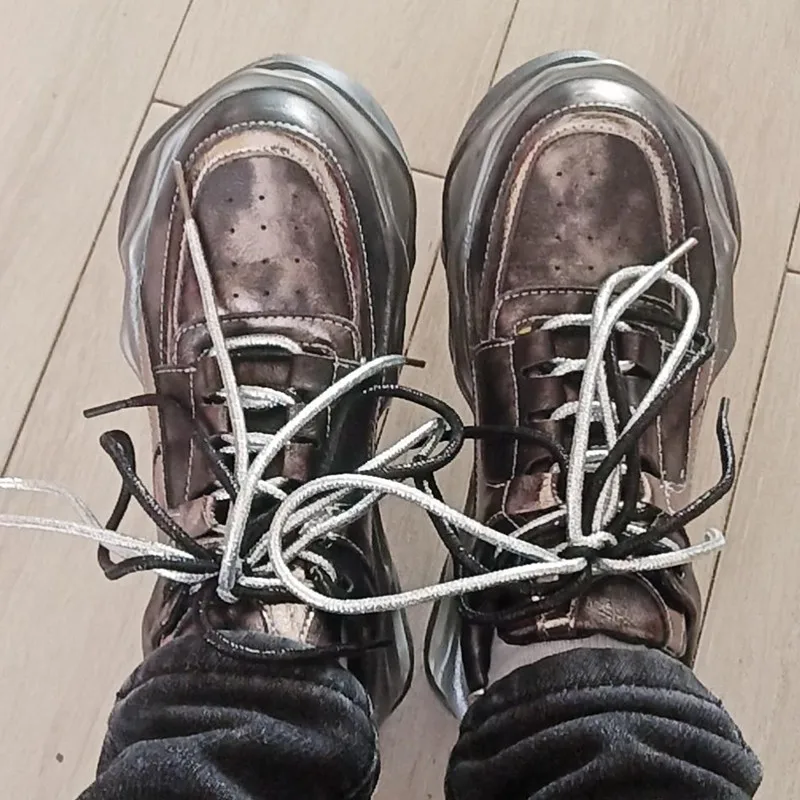 Vibrant 24-Color Metallic Shoelaces