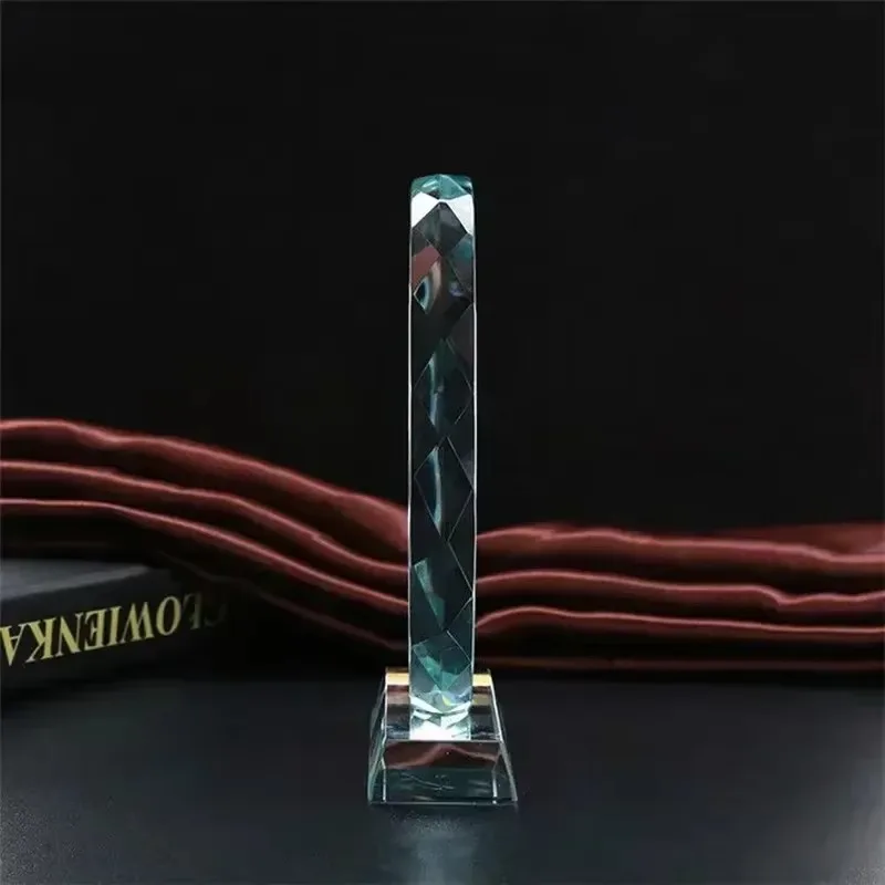 Blank Creative Crystal Trophy Glass Transparent Crystal Decor Trophies Decor Family Presents Souvenir Ornaments Company Award