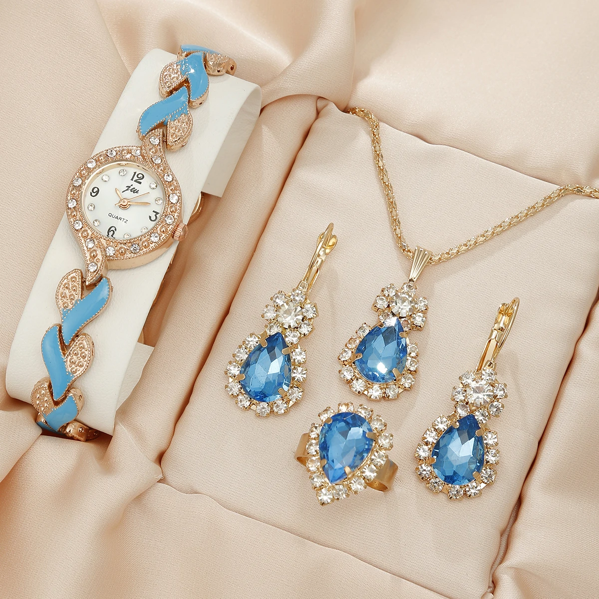 5pcs Fashion Versatile Watch For Women Watch 2023 Fashion Versatile Women's Love Watch Band Rhinestone Set Diamond British watch 2