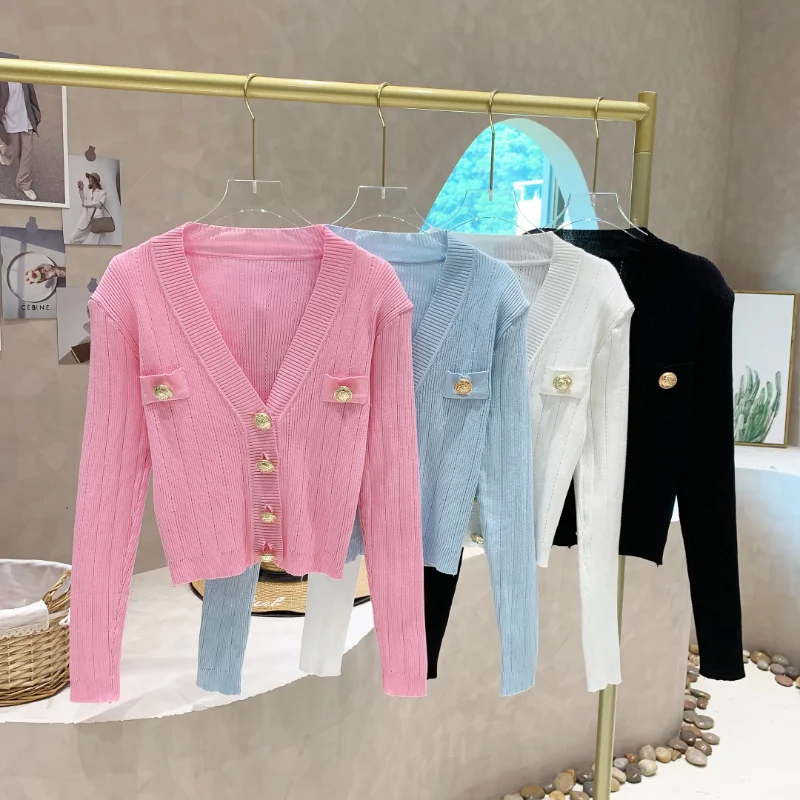 ������ �ε巯�� ���� ������, ũ�� ��ũ ī���, V�� �ݼ� ���� ��Ʈ ��Ŷ, �� ����, �ѱ� �Ƿ�, 2024