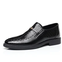 New 2025 Autumn Glossy Soft Leather Casual oe Covers Slip-On Briti Youth Trend Men's oes Leather oes Faionable Loers