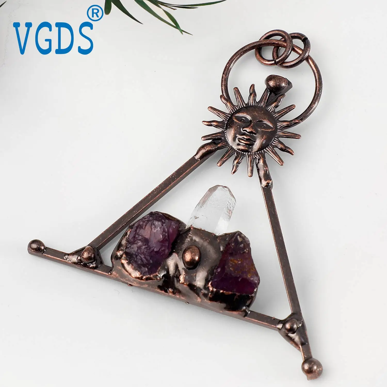 

Natural Crystal Pillar Raw Ore Sun God Men Necklace Vintage Bronze Triangle Symbol Healing Stone Charm Jewelry Pendant for Women