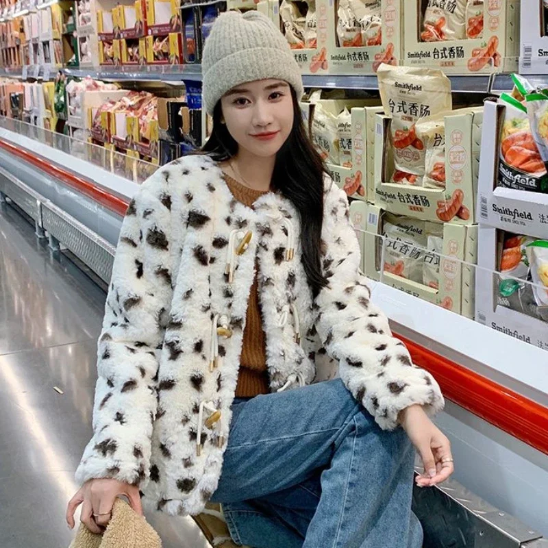 New Fashion Leopard Print Lamb Wool Women Faux Fur Coat Winter Female Thicken Short Plush Outwear Large Size Warm Outcoat 2024
