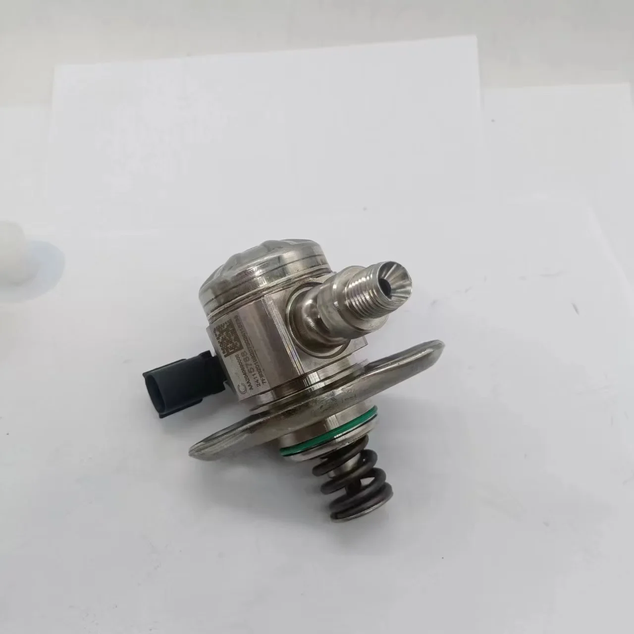 New high-pressure fuel pump for Cadillac Buick Chevrolet 24115788／AAA2040690000