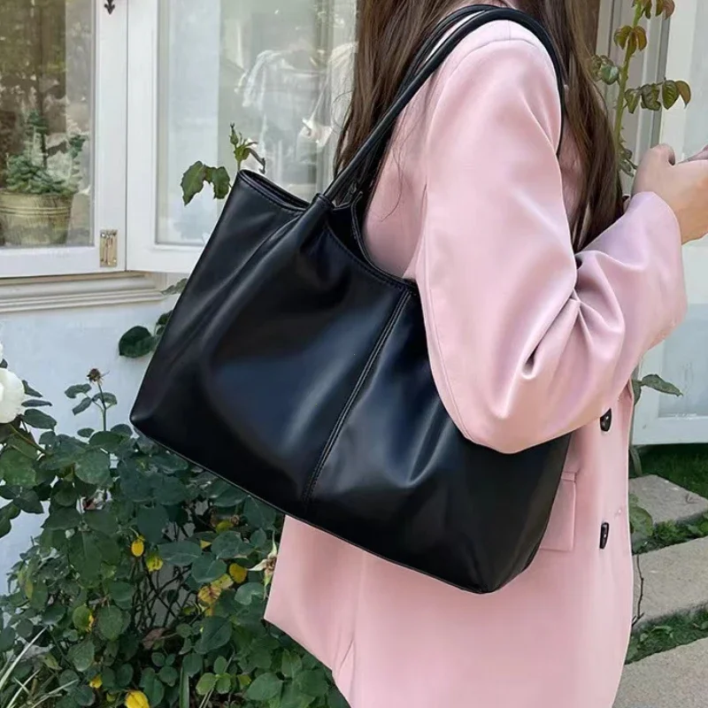 Simple White Shoulder Bag 2026 Women's PU Leather Soft Underarm Tote Bag School Large Capacity Bag Full Student Shopping Handbag