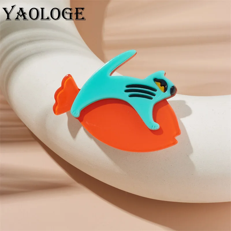 

YAOLOGE Acrylic Ride Fish Cat Brooches Pin For Women 2-color Cartoon Swimming Pets Animal Fashion New Jewelry Party Office Gifts