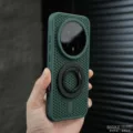 Green bracket