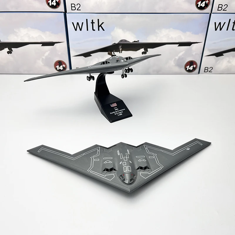 

1/200 Diecast USAF B-2A B2 Spirit Stealth Bomber Metal Plane Airplane Aircraft Simulation Model Boy Toy Gift Collection Ornament