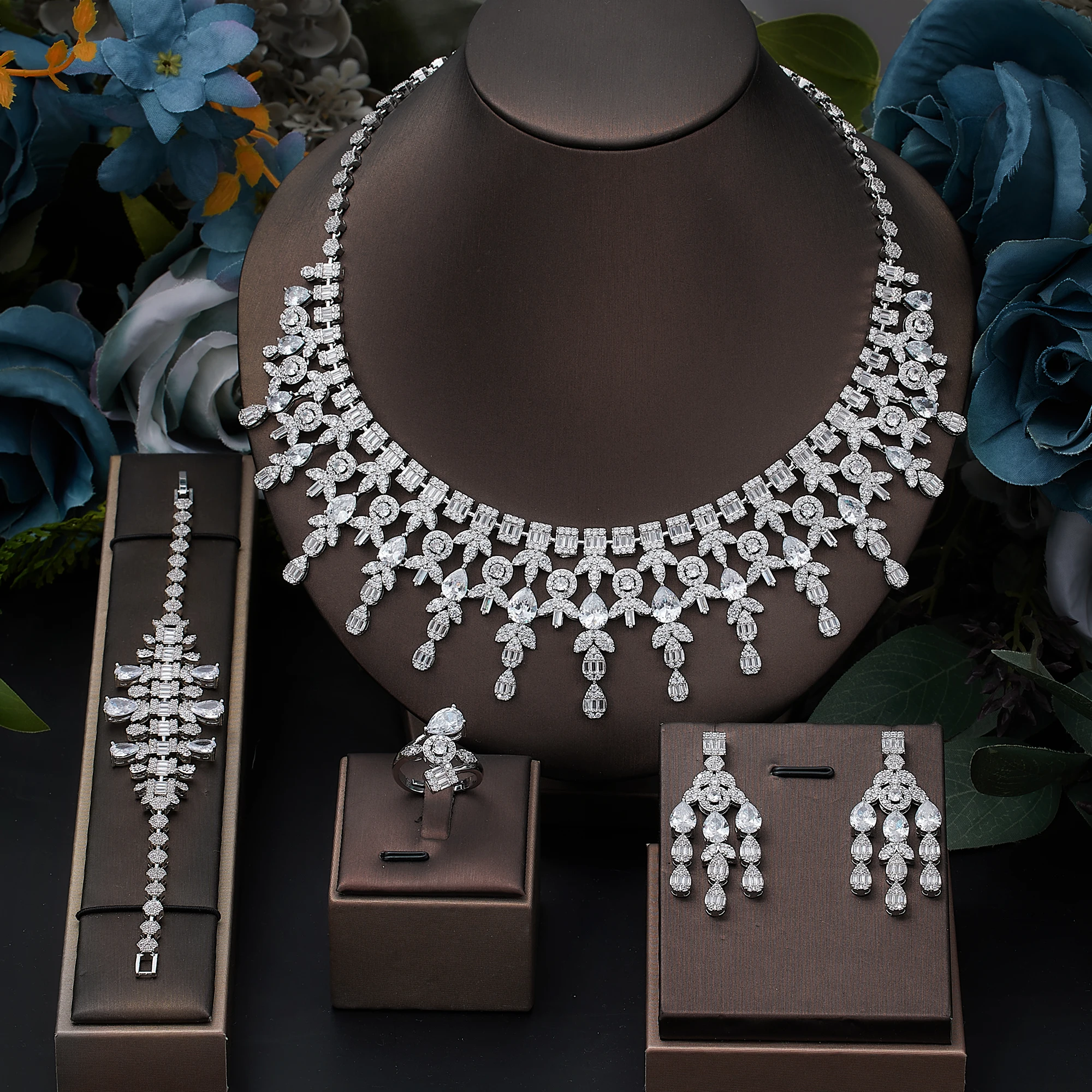 

Luxury Dubai Bridal 4pcs Jewelry Sets Women Saudi Wedding Tassel Ziconia Neckalce Earrings 4 pcs Jewelry