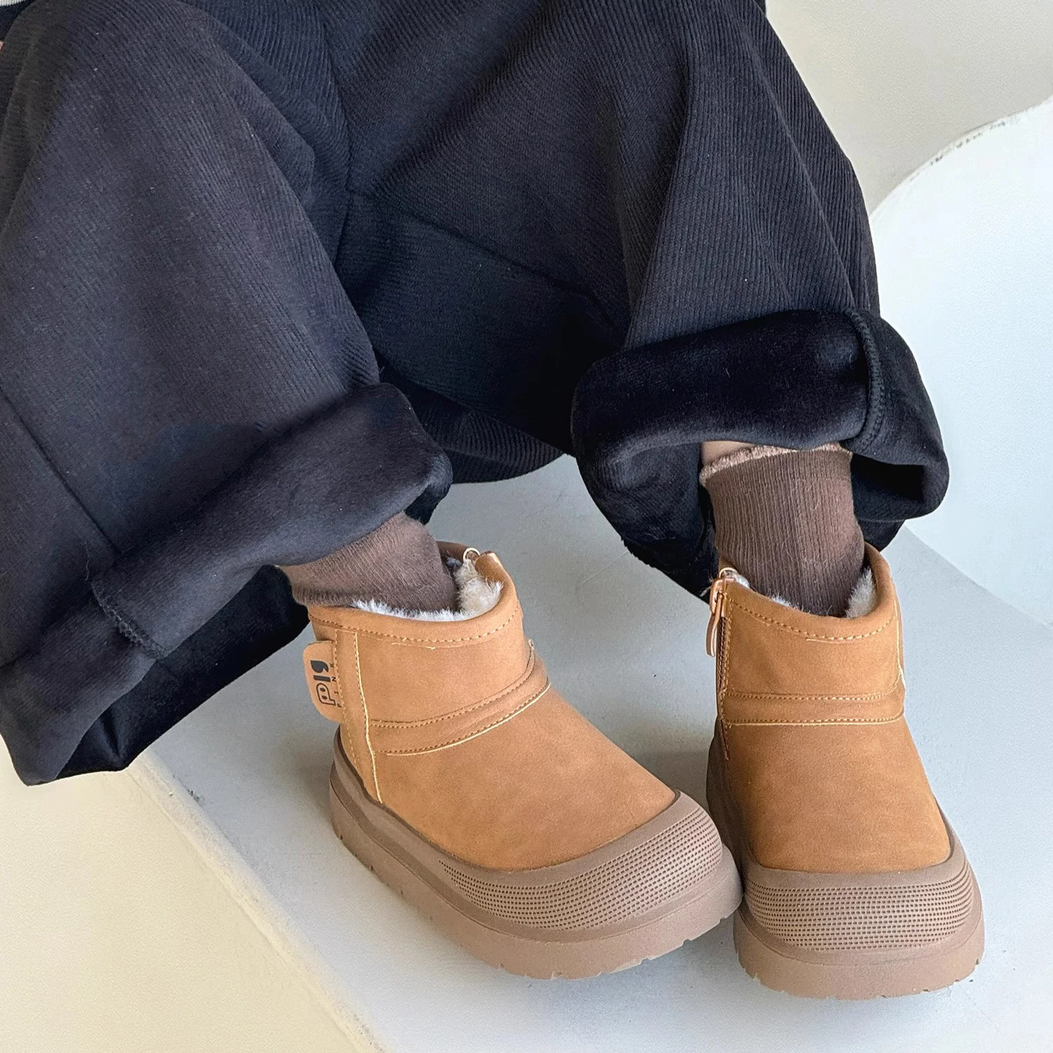 Baby Winter Hot Sale Soft/Fashion New Style Plush Warmth Thick Soled Snow Boots Lightweight Zipper Slip-on Cute Sports Boots