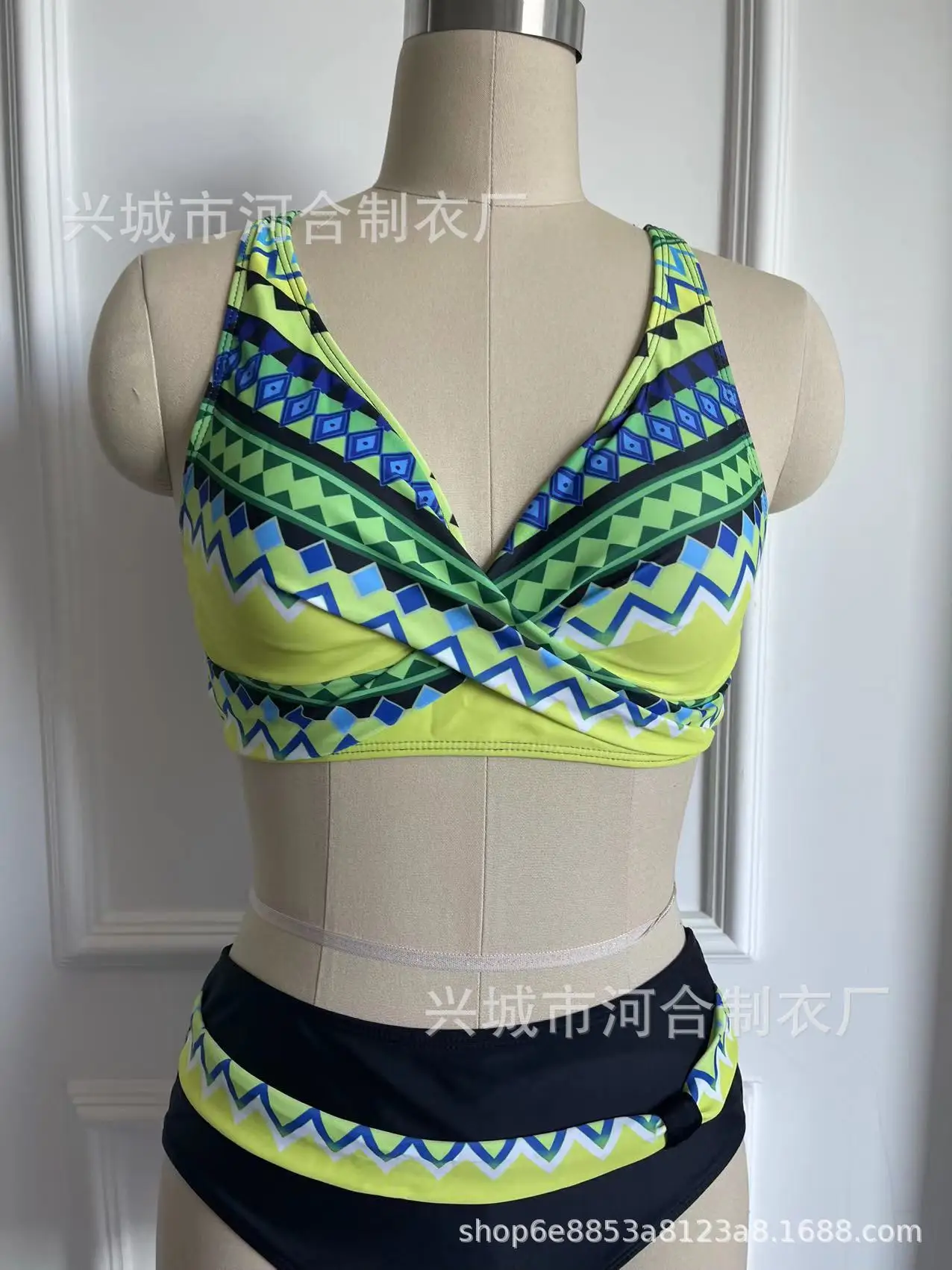 New European and American fresh separate swimsuit bikini sexy bikini swimsuit
