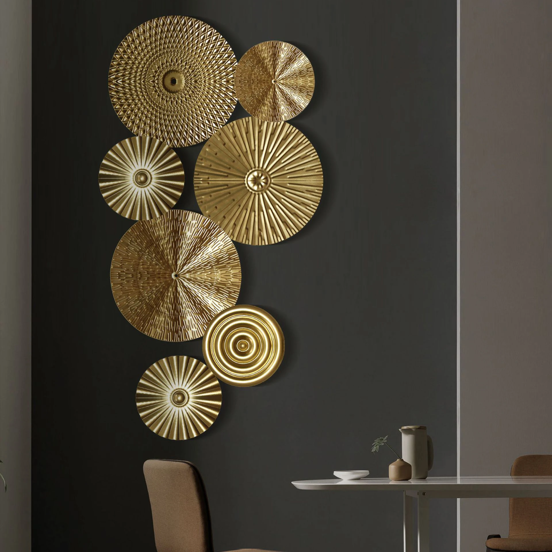 Golden Wall Decoration Pendant Nordic Light Luxury Round Wall Hanging Decor  Metal Irregular Disc Wrought Iron Room Home Decor