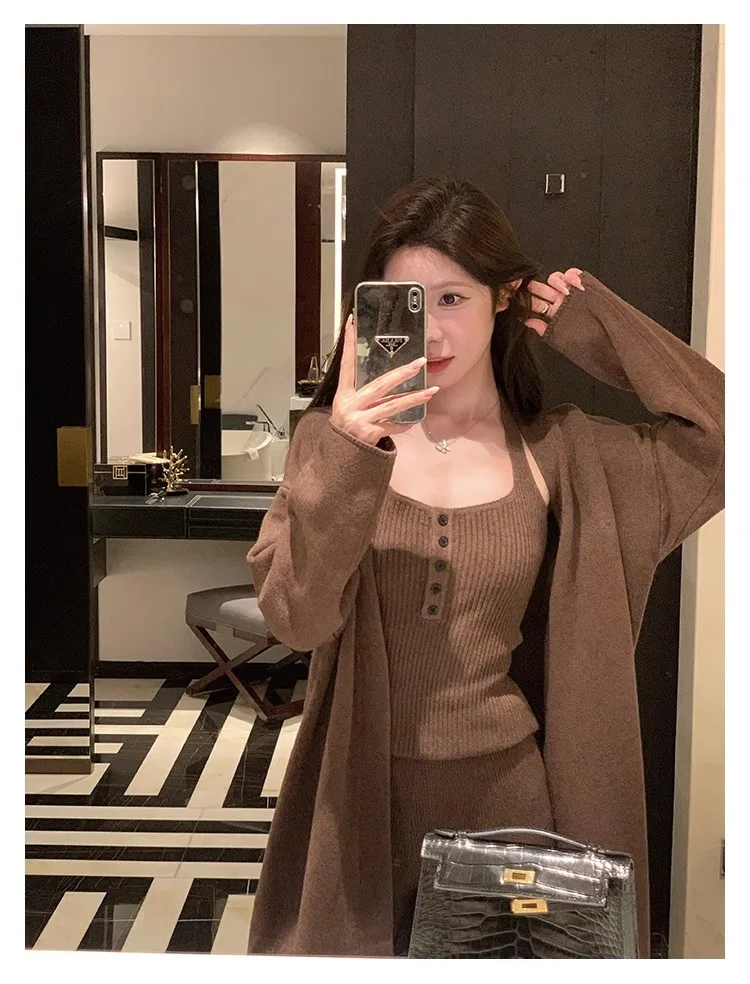 Conjunto de 3 piezas de punto para mujer, chaleco con cuello halter, cárdigan largo, pantalones largos, ropa informal lisa de moda coreana, otoño e invierno, nuevo