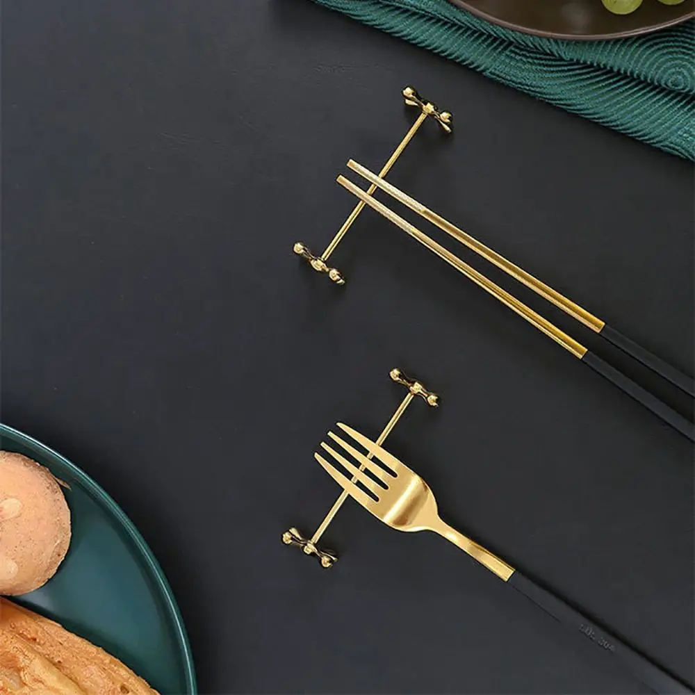1Pcs Durable Plum Shape Chopstick Holder Stainless Steel Metal Tableware Stand Chopsticks Rack Art Craft Table Decoration