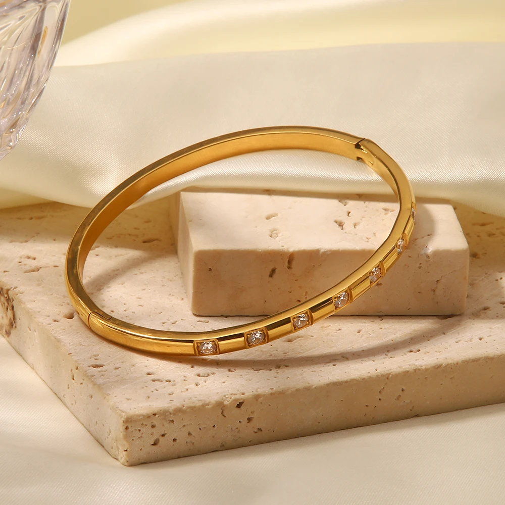 Uworld Luxury 18K Gold Plated White Round Zirconia Stainless