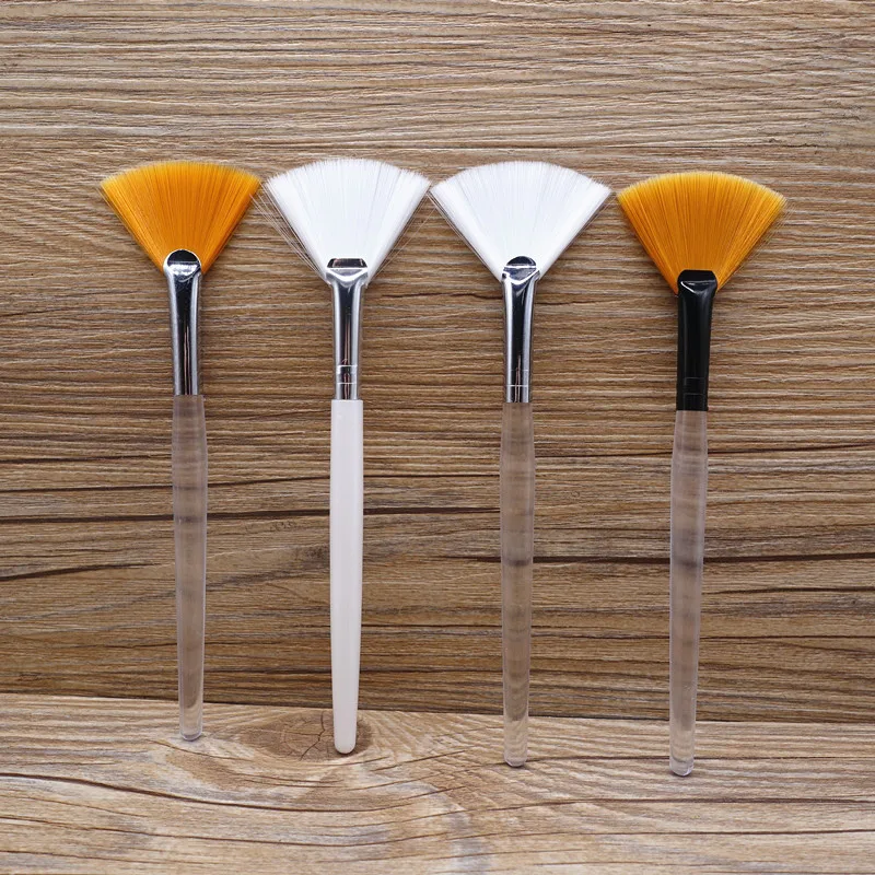 Practical Facial Brushes Fan Makeup Brushes Soft Portable Mask Brushes