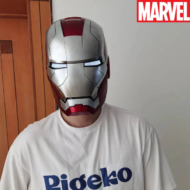 

2022 New Marvel Iron Man Autoking 1:1 MK5 Helmet Voice Control Eyes With LED Model Toys For Adult Electric Wearable Xmas Gift