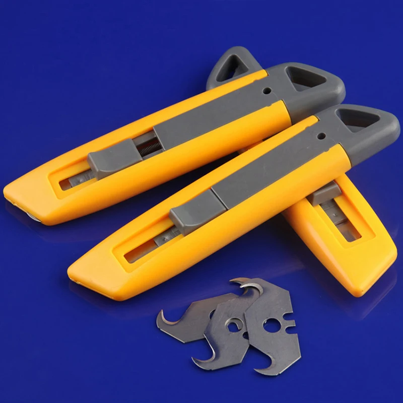 

Box Cutter Carpet Cutter with Carbon Steel Hook Blade x1,Retractable Snap Off Utility Knife Hooked Carpet Cutting Knife coltelli