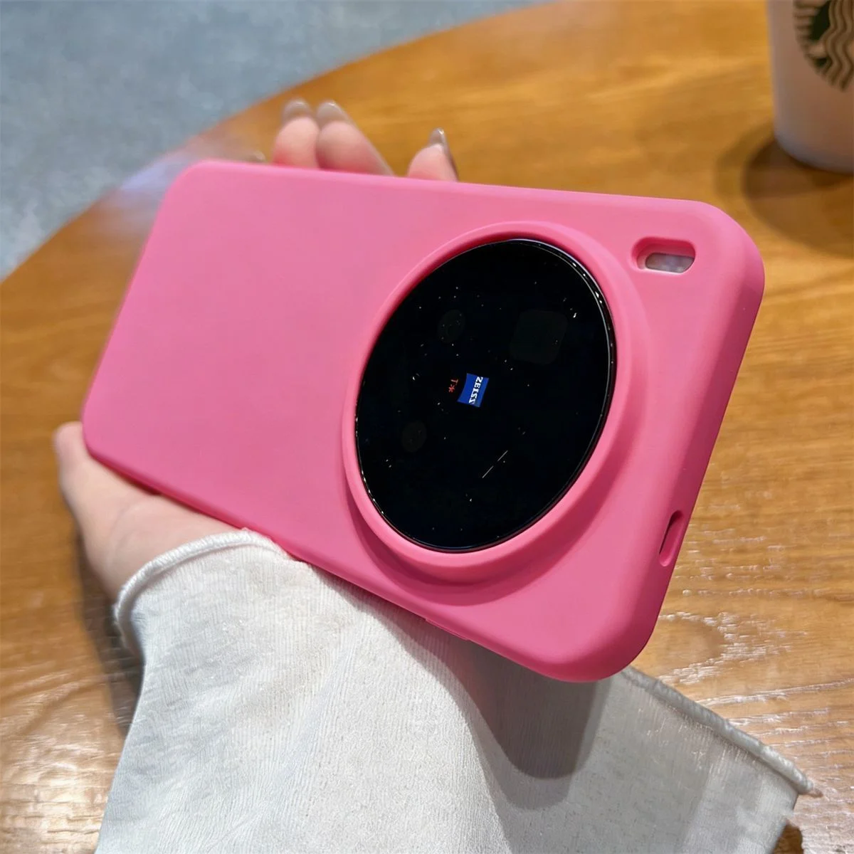 Premium Liquid Silicone Dirt-Resistant Case - Skin-Friendly and Anti-Drop Cover