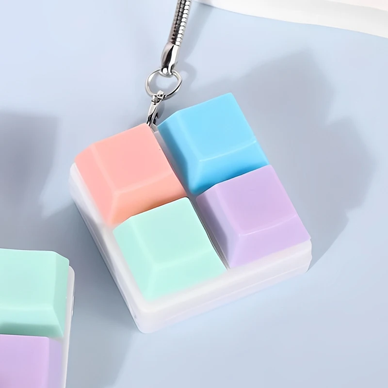 Kreative Dekompressions-Tastatur mit Macaron-förmigen Tastenkappen, Dekompressions-Schlüsselanhängern und kleinen Spielzeuganhängern – Detail 11