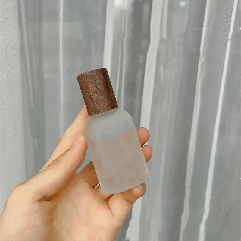 10pcs 30/50ml Frosted Glass Perfume Bottles – Refillable Screw Wooden Lid Atomizer Cont... - SKU PBBS1835 - UGI Packaging