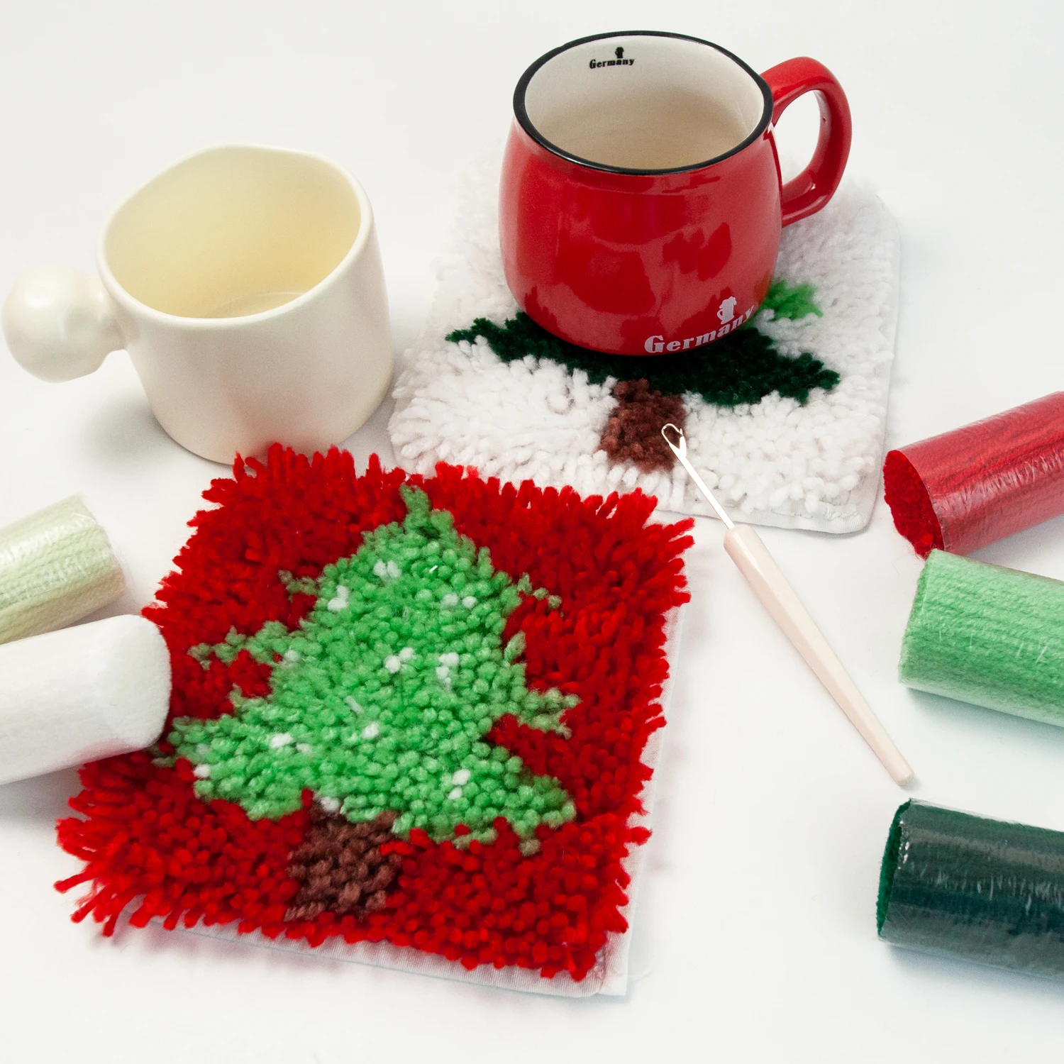 Kids’ Xmas Latch Hook Kit 2